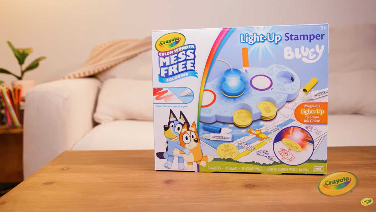Color Wonder Mess Free Light-Up Stamper, Bluey - US 6701